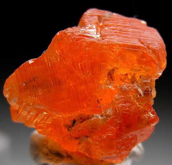Spessartine from Hercules Dike, Ramona, San Diego Co., California [db_pics/pics/na243c.jpg]