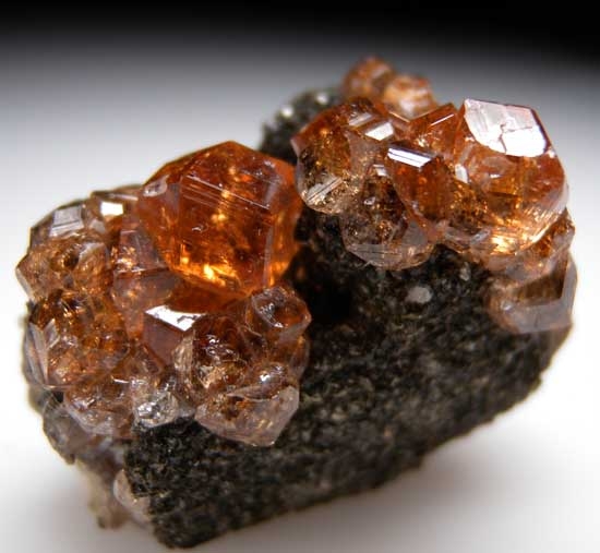 Grossular from Jeffrey Mine, Asbestos, Quebec, Canada [db_pics/pics/na279c.jpg]