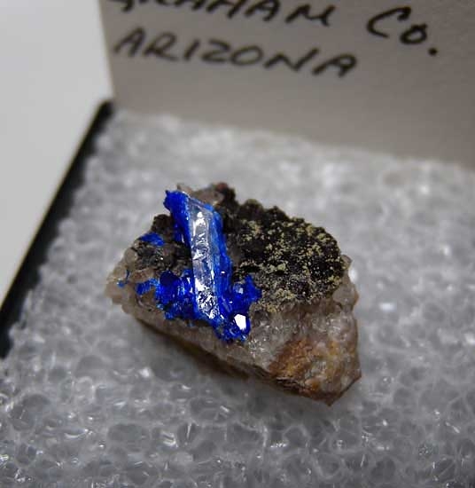 Linarite, Brochantite from Grand Reef Mine Graham Co., Arizona [db_pics/pics/na496c.jpg]