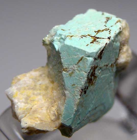 Turquoise after Aquamarine from Apache Canyon Mines, Turquoise Mtns., San Bernadino Co., California [db_pics/pics/na508b.jpg]