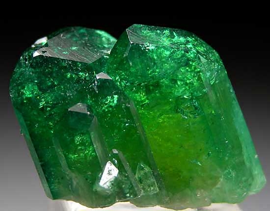 Chrome Vesuvianite from Jeffrey Mine, Asbestos, Quebec, Canada [db_pics/pics/na538a.jpg]