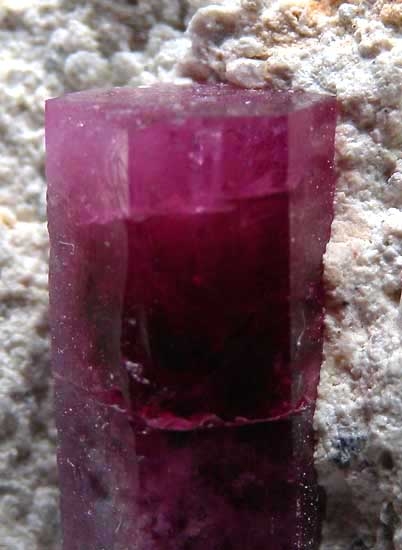 Red Beryl from Violet Claims, Wah Wah Mtns, Beaver Co., Utah [db_pics/pics/na620b.jpg]
