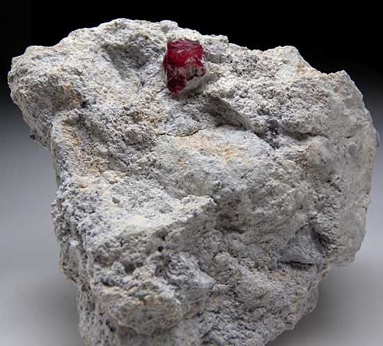 Red Beryl from Violet Claims, Wah Wah Mtns, Beaver Co., Utah [db_pics/pics/na621a.jpg]