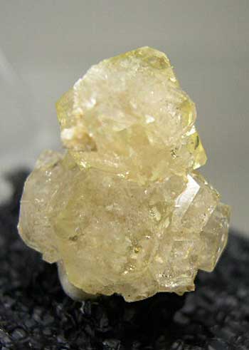 Grossular from Jeffrey Mine, Asbestos, Quebec, Canada [db_pics/pics/na907b.jpg]