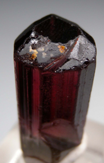 Tourmaline from Ofiki, Atisbo, Oyo, Nigeria [db_pics/pics/p105b.jpg]