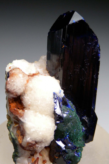 Azurite with Smithsonite from Touissit Mine, Oujda, Morocco [db_pics/pics/p106c.jpg]