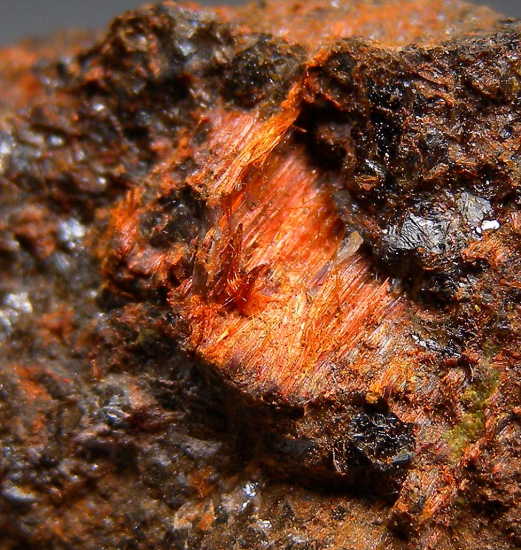 Ludlockite from Mina Oujela, Mappimi, Durango, Mexico [db_pics/pics/p114b.jpg]