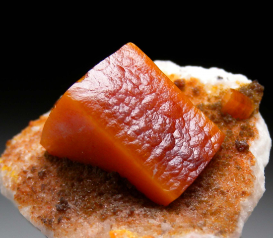 Wulfenite from Los Lamentos, Chihuahua, Mexico [db_pics/pics/p167b.jpg]