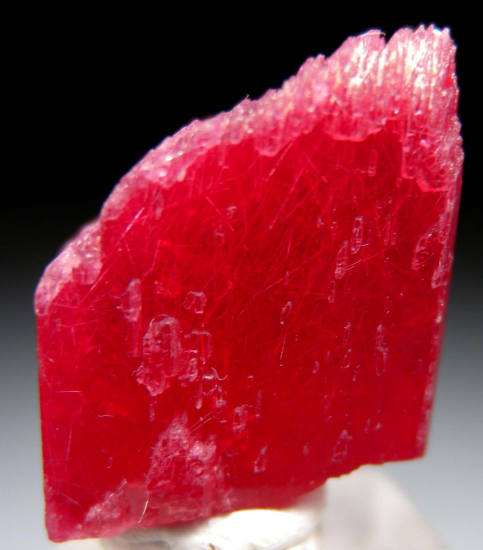 Rhodonite from Morro da Mina mine, Conselheiro Lafaiete, Minas Gerais, Brazil [db_pics/pics/p191b.jpg]