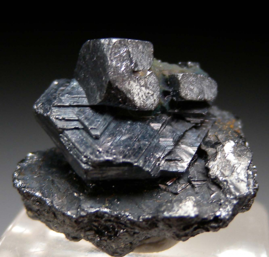 Acanthite on Polybasite from Pachuca de Soto, Hidalgo, Mexico [db_pics/pics/p263c.jpg]