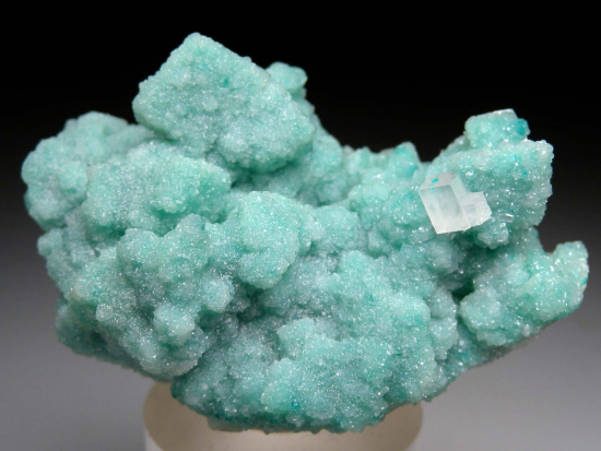Dioptase, Calcite from Tsumeb, Namibia [db_pics/pics/p276a.jpg]