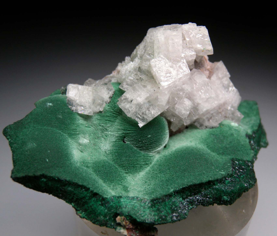 Calcite on Malachite from Tsumeb, Namibia [db_pics/pics/p278c.jpg]