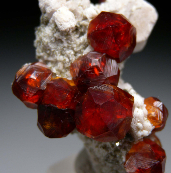 Spessartine from Tongbei, Fujian Prov., China [db_pics/pics/p317c.jpg]