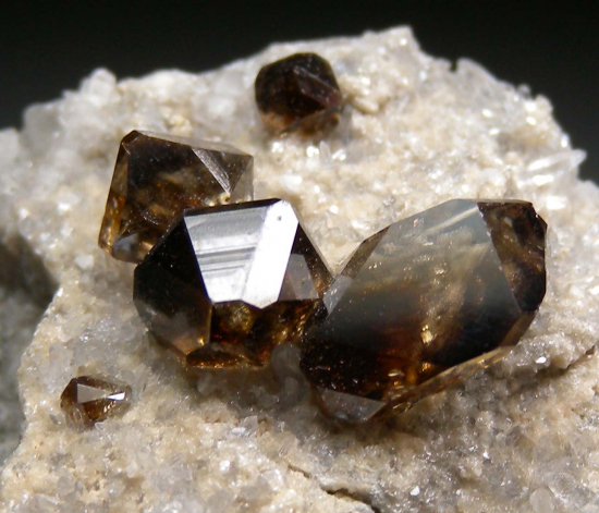 Cassiterite from Amo Tin deposit, Ximeng County, Pu'er, Yunnan, China [db_pics/pics/p320d.jpg]