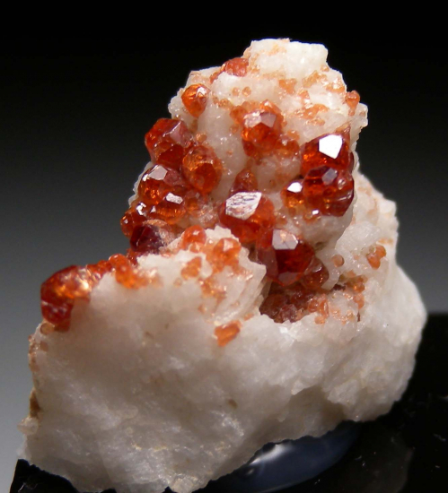 Spessartine from Pack Rat Mine, Jacumba, San Diego Co., California, USA [db_pics/pics/p359a.jpg]