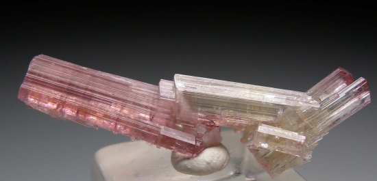 Tourmaline from Himalaya Mine, Mesa Grande, San Diego Co., California, USA [db_pics/pics/p361b.jpg]