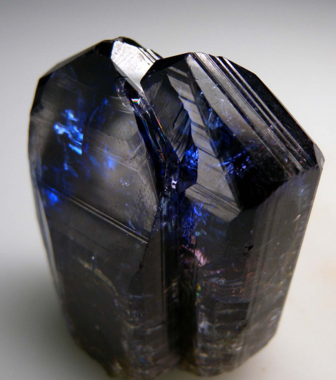 Tanzanite from Merelani Hills, Arusha, Tanzania [db_pics/pics/p367d.jpg]