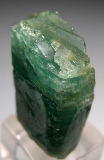 Kornerupine from Tanzania [db_pics/pics/p371b.jpg]