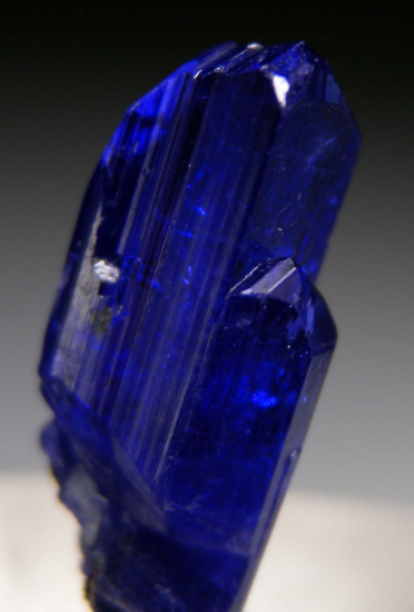 Tanzanite from Merelani Hills, Arusha, Tanzania [db_pics/pics/p377c.jpg]