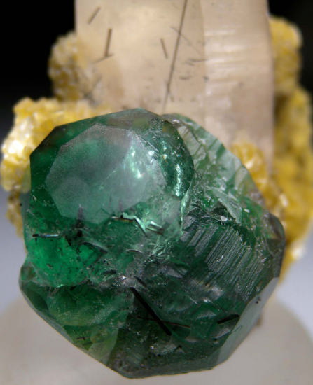 Fluorite with Quartz from Erongo Mountains, Namibia [db_pics/pics/p393d.jpg]