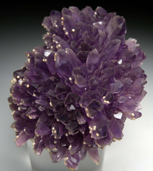 Calcite on Amethyst from Guanajuato, Mexico [db_pics/pics/p398c.jpg]
