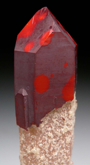 'Spotted' Quartz from Orange River, Namibia [db_pics/pics/p409d.jpg]