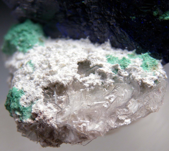 Azurite on Barite with Malachite from Volborthite zone, Milpillas Mine, Cuitaca, Sonora, Mexico [db_pics/pics/p412e.jpg]