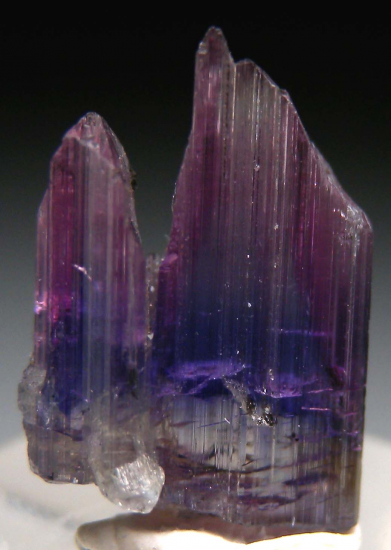 Tanzanite from Merelani Hills, Arusha, Tanzania [db_pics/pics/p429c.jpg]