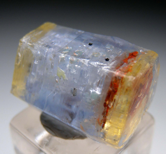 Sapphire from Embilipitiya, Ratnapura, Sri Lanka [db_pics/pics/p473d.jpg]