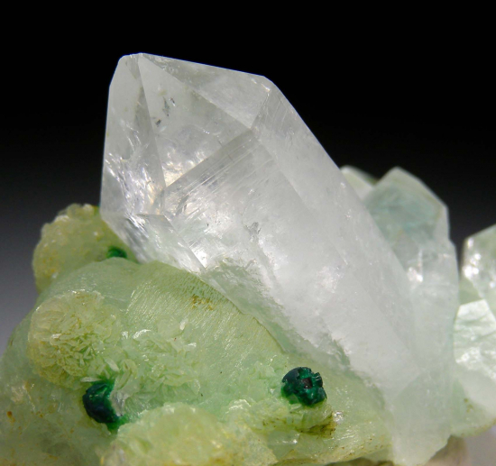 Quartz, Prehnite, Chrysocolla, Copper(?) from Meigu, Sichuan, China [db_pics/pics/p488d.jpg]