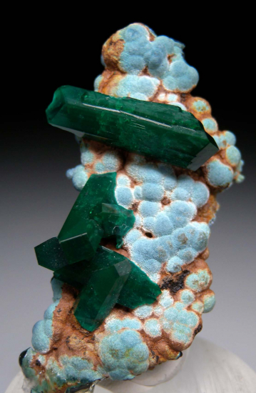Dioptase on Plancheite from Mashamba West Mine, Katanga, DR Congo [db_pics/pics/p493a.jpg]