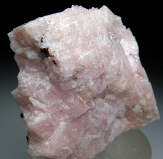Kutnahorite from Sterling Hill Mine, Ogdensberg, New Jersey, USA [db_pics/pics/p497b.jpg]