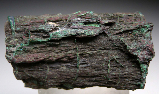 Chalcocite after wood from Nacimiento Mine, Cuba, New Mexico, USA [db_pics/pics/p520a.jpg]