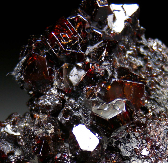 Pyrochlore from Veshnovogorsk Vein #140, Middle Urals, Russia [db_pics/pics/p525d.jpg]