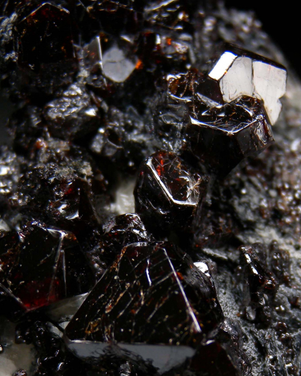 Pyrochlore from Veshnovogorsk Vein #140, Middle Urals, Russia [db_pics/pics/p525e.jpg]