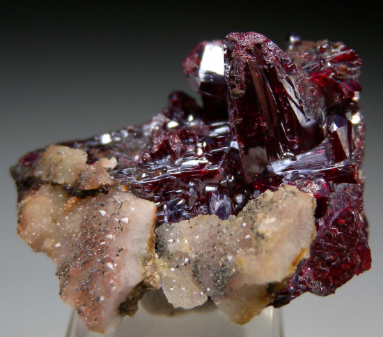 Proustite from Freiberg, Saxony, Germany [db_pics/pics/p556a.jpg]