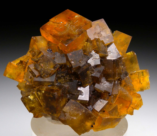 Fluorite from Filon Jaune, Valzergues, Aveyron, Occitanie, France [db_pics/pics/p589a.jpg]