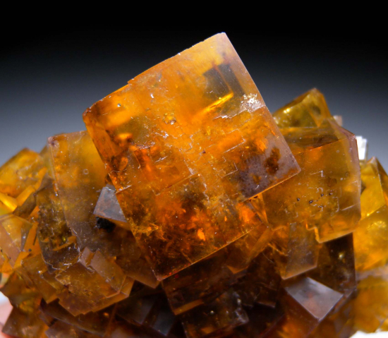 Fluorite from Filon Jaune, Valzergues, Aveyron, Occitanie, France [db_pics/pics/p589d.jpg]