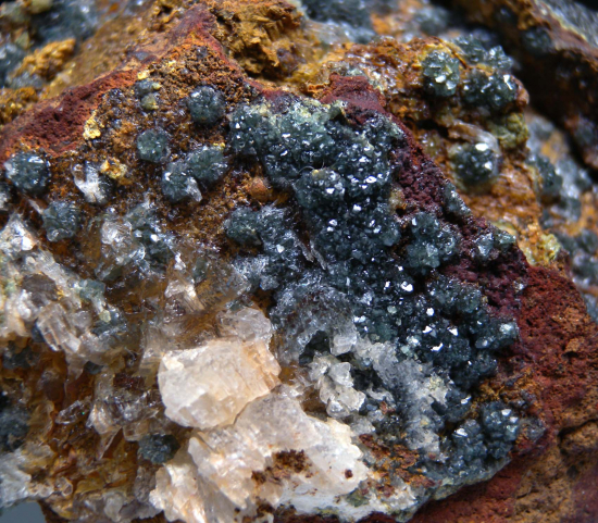 Scorodite with Selenite from Mina Oujela, Mapimi, Durango, Mexico [db_pics/pics/p592c.jpg]