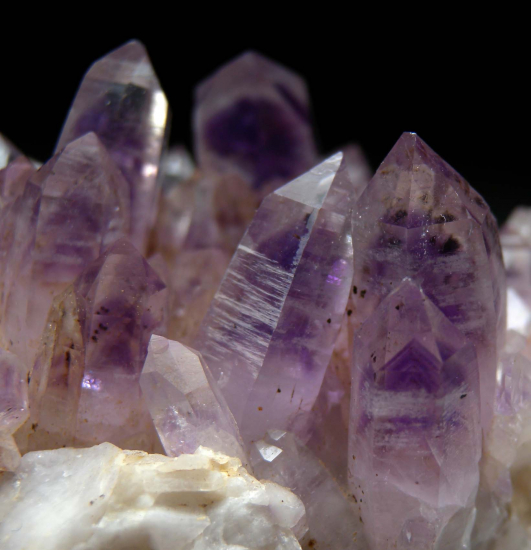 Amethyst from Kingston Mtns., San Bernardino Co., California, USA [db_pics/pics/p606b.jpg]