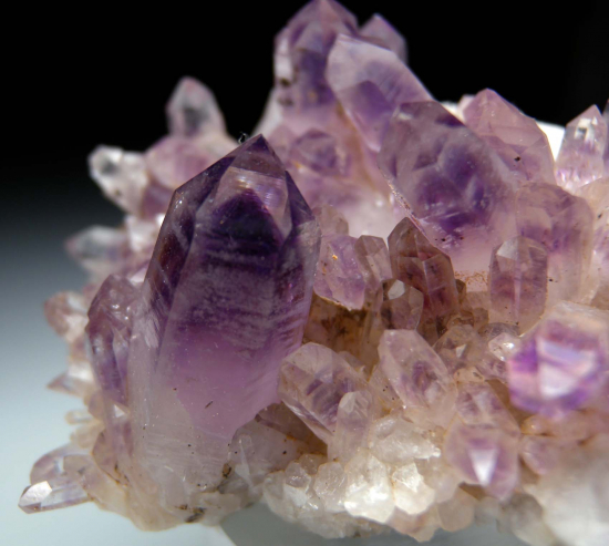 Amethyst from Kingston Mtns., San Bernardino Co., California, USA [db_pics/pics/p606d.jpg]
