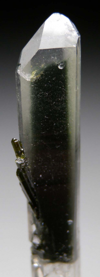 Quartz with Epidote from Kharan, Balochistan, Pakistan [db_pics/pics/p612a.jpg]