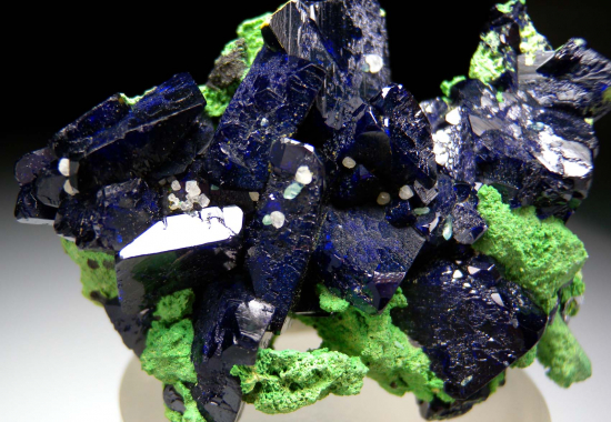 Azurite, Arsentsumebite, Bayldonite after Mimetite from Tsumeb, Namibia [db_pics/pics/p631b.jpg]