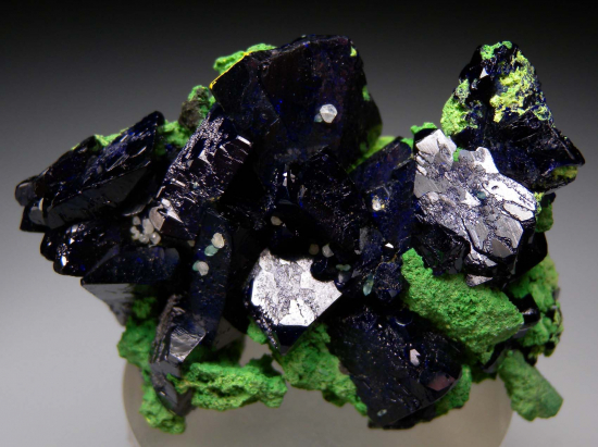 Azurite, Arsentsumebite, Bayldonite after Mimetite from Tsumeb, Namibia [db_pics/pics/p631c.jpg]