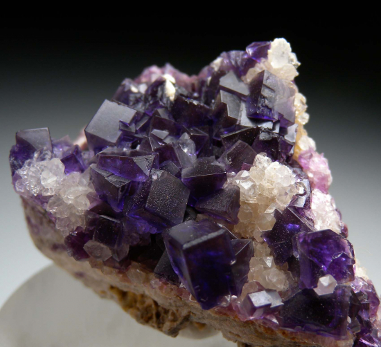 Fluorite from Berbes, Asturias, Spain [db_pics/pics/p675b.jpg]