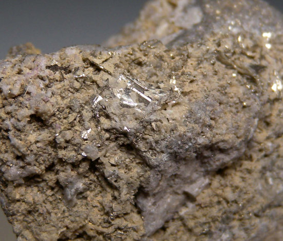 Calaverite from Cripple Creek, Teller Co., Colorado, USA [db_pics/pics/p713d.jpg]