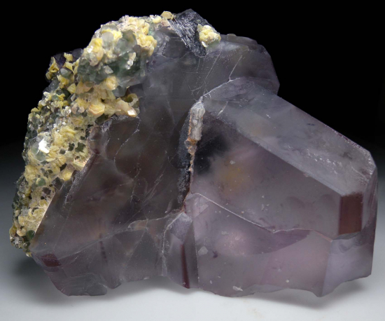 Fluorite, Schorl, Muscovite from Erongo Mtns., Namibia [db_pics/pics/p727a.jpg]
