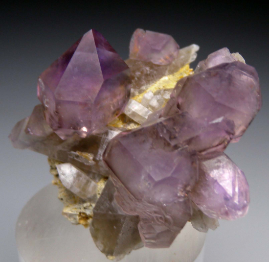 Amethyst from Mono Lake area, Mono Co., California, USA [db_pics/pics/p739d.jpg]