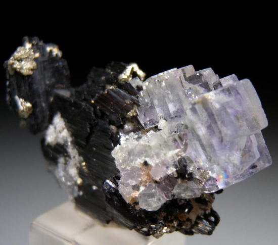 Fluorite on Ferberite from Yaogangxian Mine, Hunan, China [db_pics/pics/p754c.jpg]