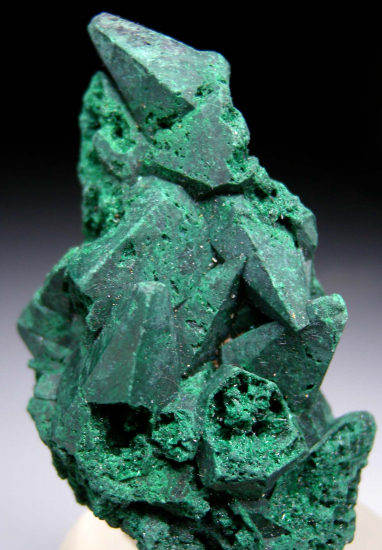 Malachite ps. Calcite from Brazzaville, Rep. of Congo [db_pics/pics/p759b.jpg]